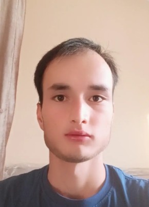 Али из Душанбе 25 лет