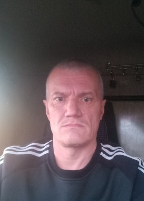 Денис из Канаша 47 лет