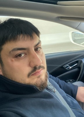 Али из Воронежа 28 лет