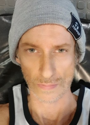 Dan из Colegiales 64 года