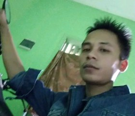 Muhammad Razi, 18, Tangerang