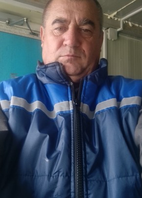 Александр из Артема 53 года