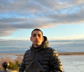 Arsen, 25, Beijing