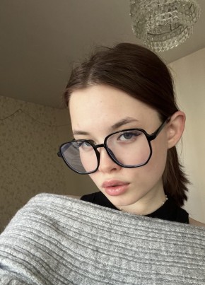 Алена, 18, Россия, Чайковский