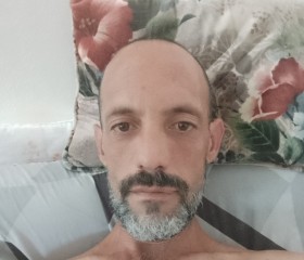 Ezequiel, 35, La Plata