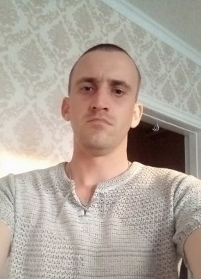 Саша, 32, Россия, Семикаракорск