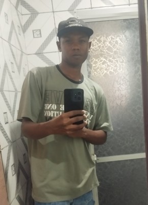 Robson из Ubaitaba 20 лет
