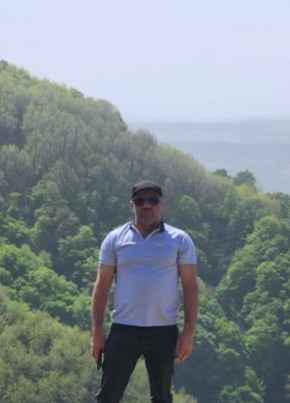Али из Астрахани 46 лет