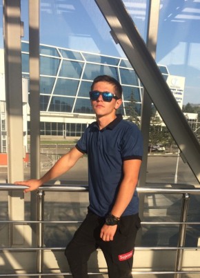 Михаил из Шемонаихи 26 лет