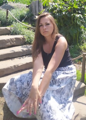 Nadezhda, 27, Russia, Yekaterinburg