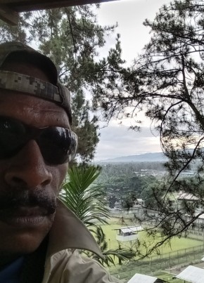 Joe Karley, 42, Papua New Guinea, Lae