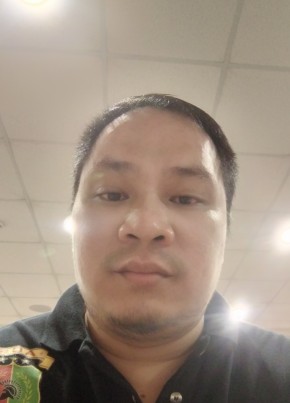 Azer, 37, Pilipinas, Pasig City