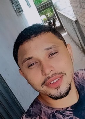 Fernandes, 29, República Federativa do Brasil, Biritiba Mirim