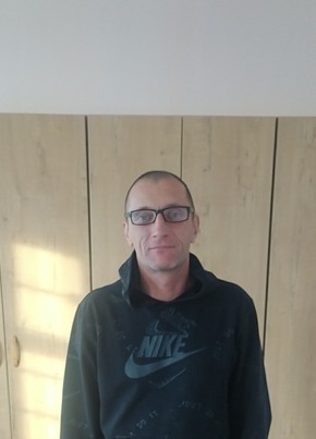 Толик из Омска 18 лет