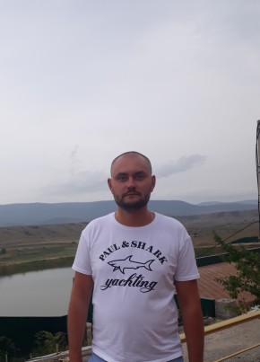 Андрей из Зернограда 35 лет