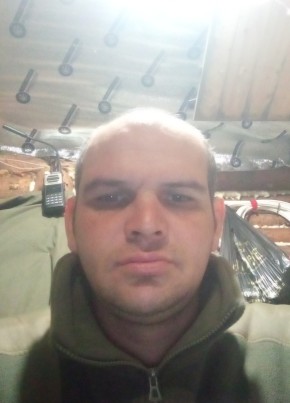 Юрий, 38, Россия, Охотск