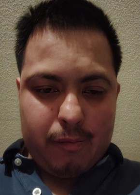 Emiliano из Los Angeles 24 года