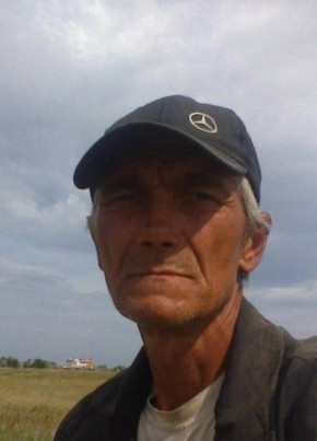 Сергей из Калача-на-Дону 62 года