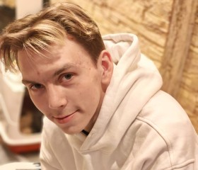 Maks, 21, Yekaterinburg