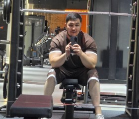 Safarov Tur, 26, Bukhara
