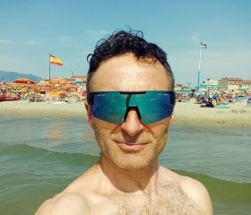 Daniele C, 46 лет, Viareggio