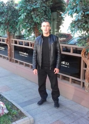 Дмитрий из Лучегорска 39 лет