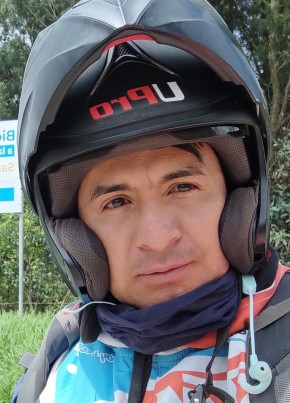 Luis Quezada, 38, República del Ecuador, Loja