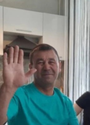 Илфат из Челябинска 52 года