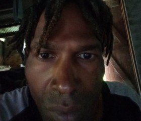 Brodie, 46, Les Abymes