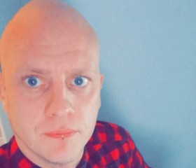 Gary, 41, Belfast
