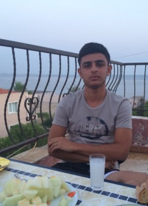 Utku, 26, Türkiye Cumhuriyeti, Ayvalık