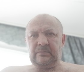 Maksim Maksim, 58, Helsinki