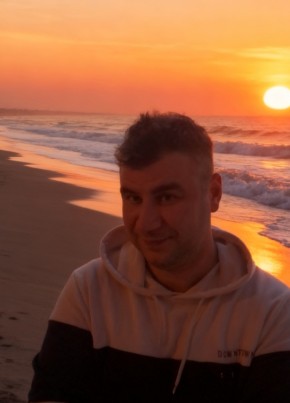 Денис из Луганска 36 лет