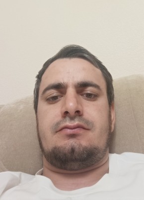 Магомед из Дылыма 33 года