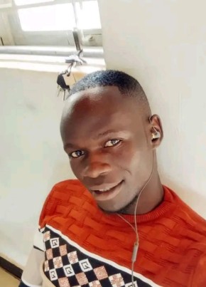 Mwesigwa Daniel из Kampala 33 года