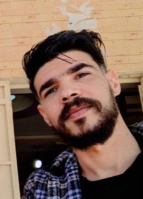 Ahmed из Aïn Oussera 28 лет