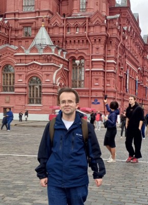 Юрий из Москвы 44 года