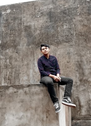 dikalarasputra, 29, Indonesia, Kota Surabaya