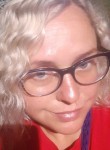 Oksana, 44, Saint Petersburg