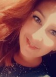 Lanaa, 25, Cairo