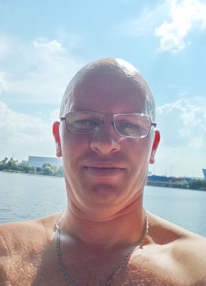 Женёк из Лев Толстоя 41 год