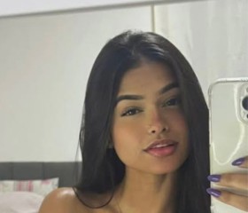 Alice, 18, Campinas (Sao Paulo)