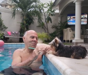 Juan Cristóbal D, 50, Santa Cruz de la Sierra