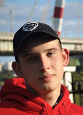 Илья, 18, Россия, Череповец