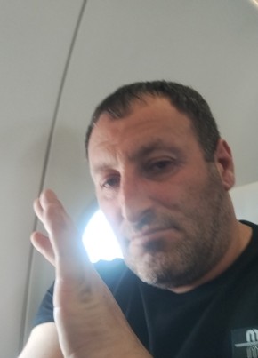 Гагик из Крымска 43 года