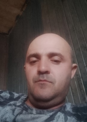 илхом из Солнечногорска 36 лет