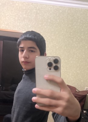 Алихан из Кизляра 18 лет