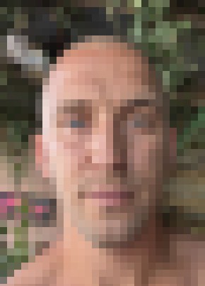 Михаил из Уютное 33 года