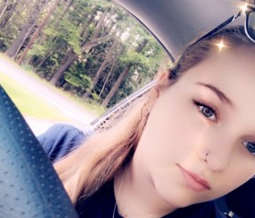 Lauretta, 23 года, West Albany