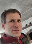 Konstantin, 41, Artem